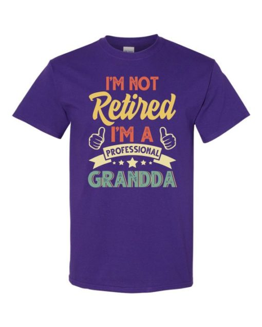 I AM NOT RETIRED  - Adult Round-neck T-shirt