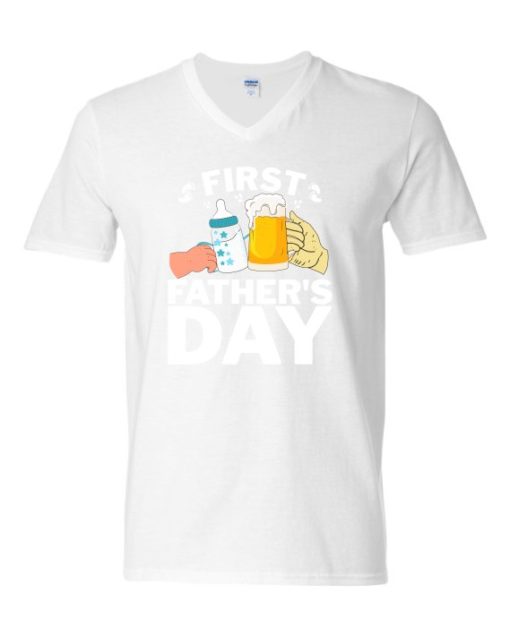 FIRST FATHERS DAY  - T-shirt Col V Pour Adultes