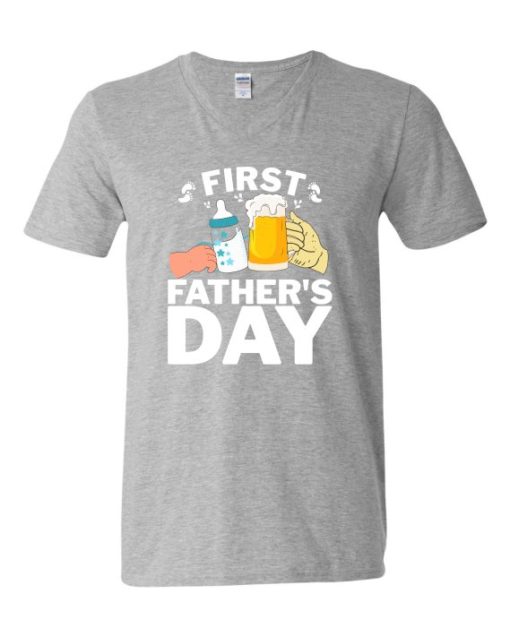 FIRST FATHERS DAY  - T-shirt Col V Pour Adultes